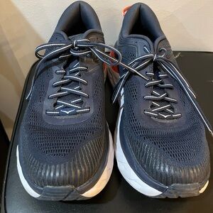 Hoka one one Women’s Bondi 7 size 9